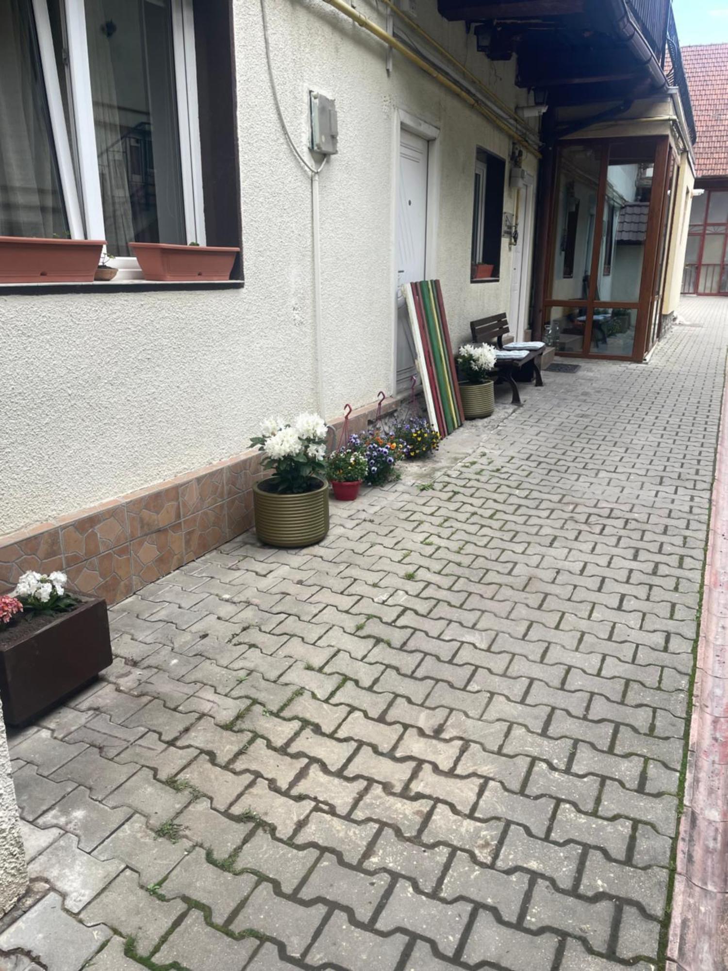 Rami House Central Double Rooms Брашов Екстериор снимка